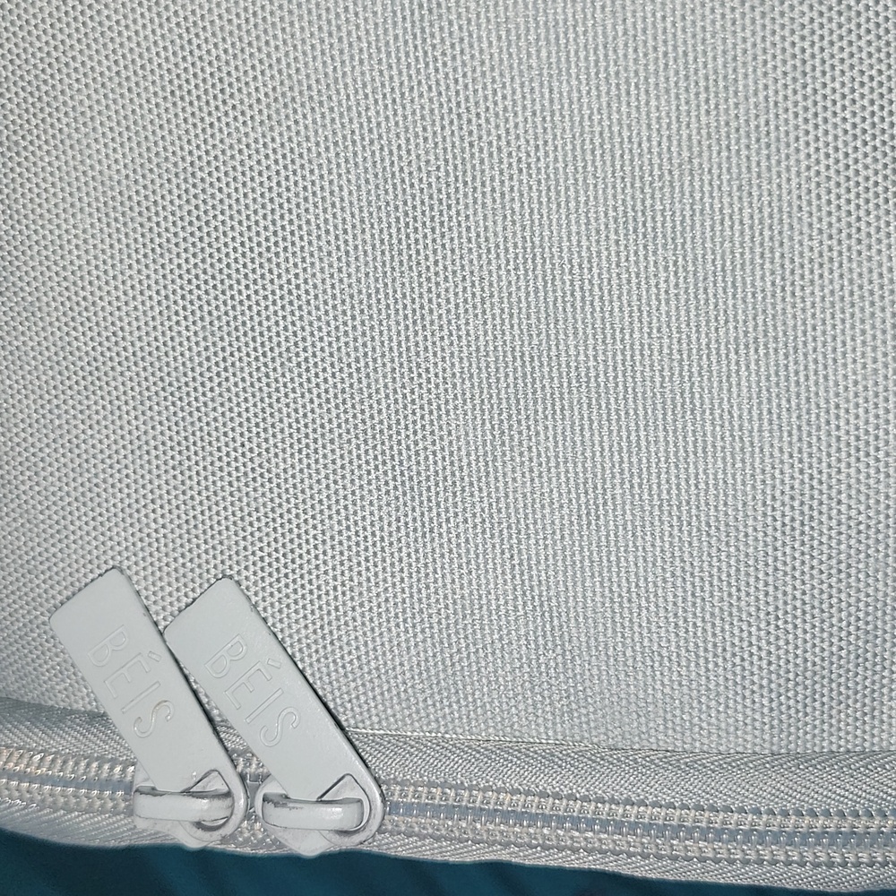 NEW AUTHENTIC BEIS, CANVAS AND LEATHER TRAVEL BACKPACK. - Picture 15 of 16